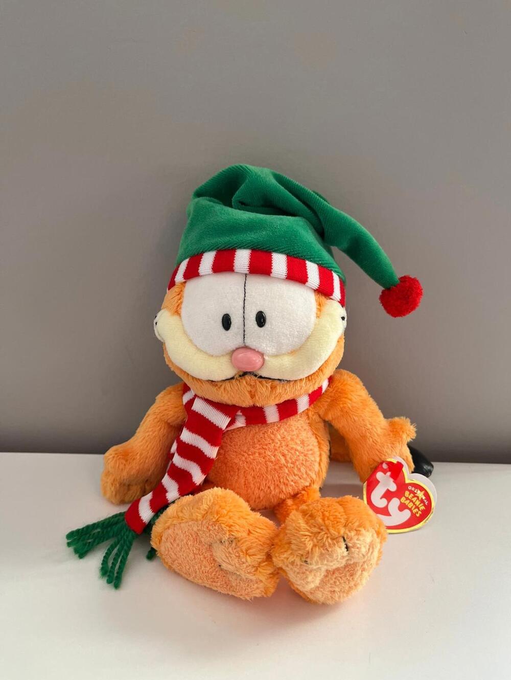 Ty Beanie Baby โSeasonโs Greetingsโ the Garfield Cat (8.5 inch)